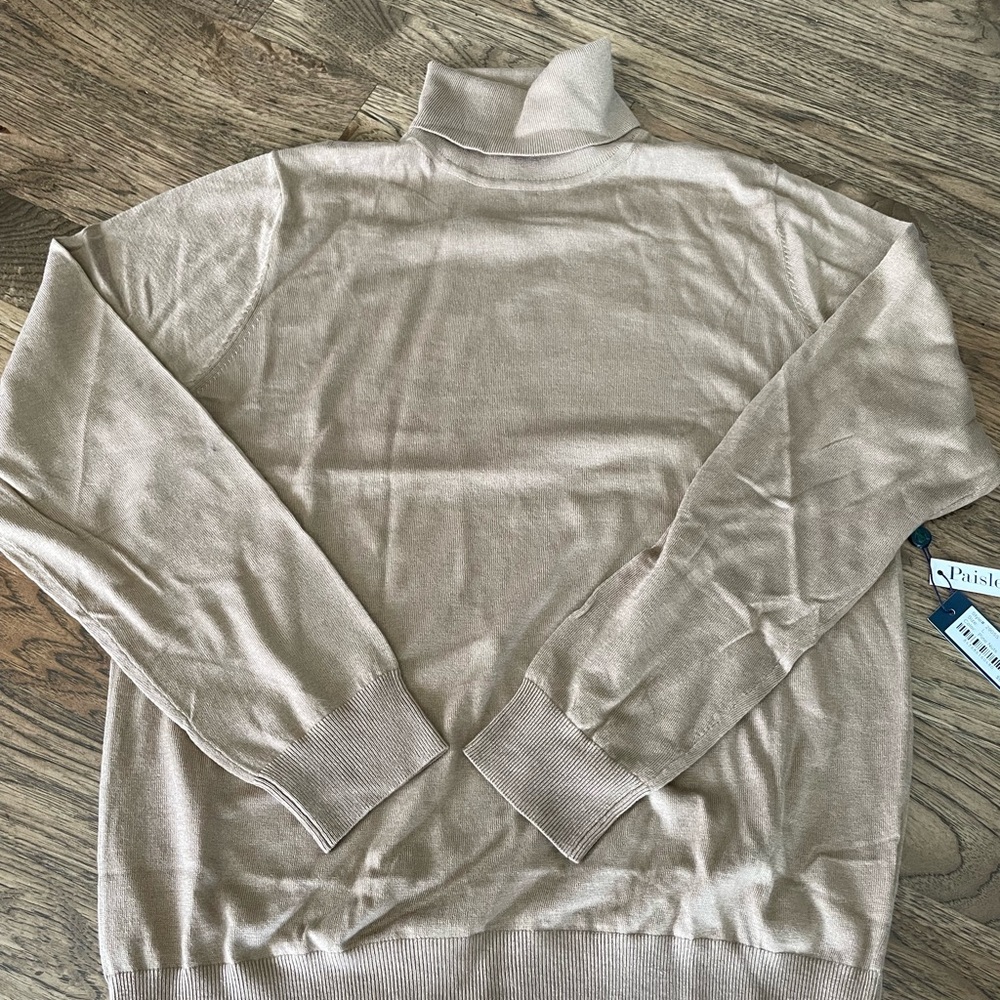 Long sleeve turtleneck sweater slim fit NWT